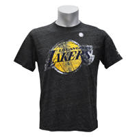 NBA Primary Big Better ロゴ Tシャツ - 

NBA 新デザインTシャツにチーム追加!!