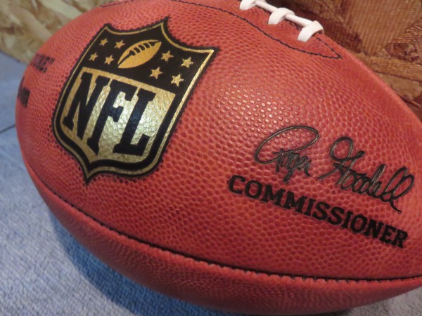 ☆NFL 公式ボール Official Game Ball The Dukeが再入荷☆ - 新宿店 ...